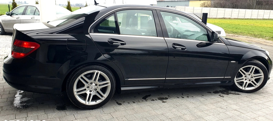 Mercedes-Benz Klasa C cena 37999 przebieg: 230000, rok produkcji 2008 z Witkowo małe 742